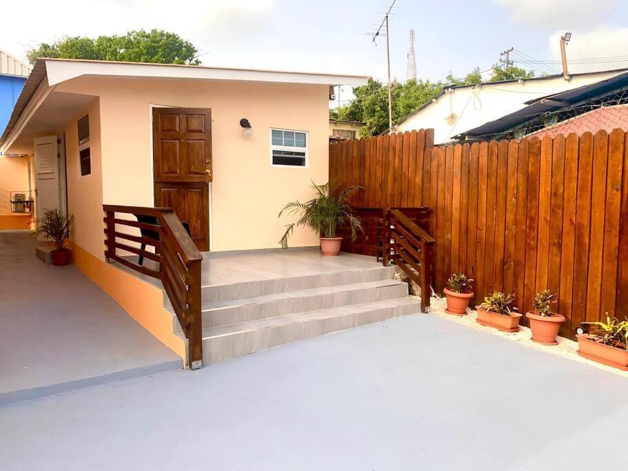 Cozy 1-Bedroom Apartment Close To City Center วิลเลมสตัด ภายนอก รูปภาพ